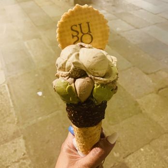 Suso - Pistachio and Tiramisu for 4 euros - Desserts Near Me - Venezia, VE Suso - Pistachio and Tiramisu for 4 euros - Desserts Near Me - Venezia, VE