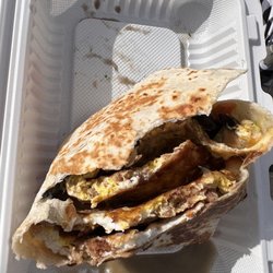 El Piquin - Bacon breakfast burrito