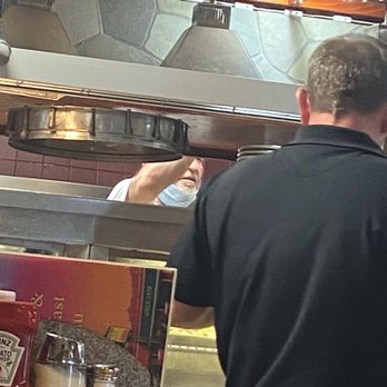 Full Moon Diner - No Mask - American Near Me - Lake Bluff, Illinois