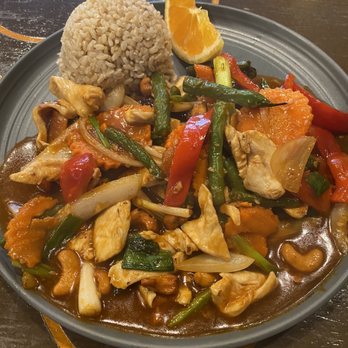 Neecha Thai - Cashew Chicken and Vegetables - Thai Near Me - Oakland, California Neecha Thai - Cashew Chicken and Vegetables - Thai Near Me - Oakland, California