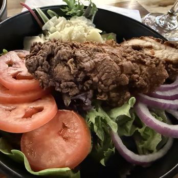 VEN A Communal Eatery - Soul chicken salad - New American Near Me - Ridgecrest, California VEN A Communal Eatery - Soul chicken salad - New American Near Me - Ridgecrest, California