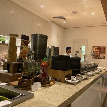 Plaza Premium Lounge - Airport Lounges Near Me - London, XGL Plaza Premium Lounge - Airport Lounges Near Me - London, XGL