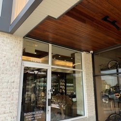 Yasini Jewelers - Entrance