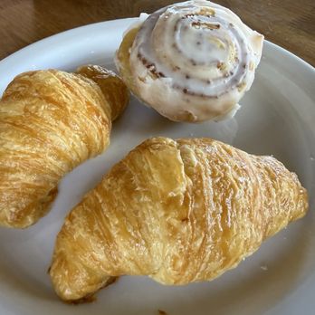 Ettore's Bakery & Cafe - Included with breakfast - Bakeries Near Me - Sacramento, California