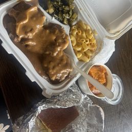 Oxtails dinner plate Oxtails dinner plate