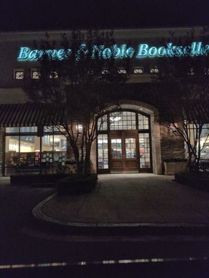 Barnes & Noble by null
