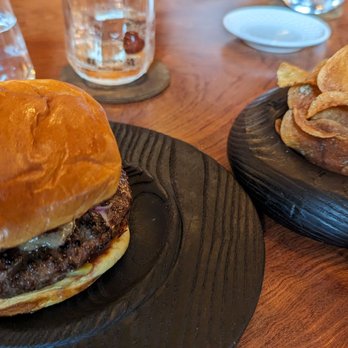 Coquette - HH burger+chips - French Near Me - Chicago, Illinois