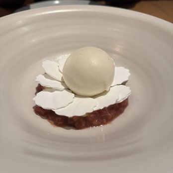 Máximo Bistrot - Rhubarb ice cream - Mexican Near Me - México, D.F., DIF Máximo Bistrot - Rhubarb ice cream - Mexican Near Me - México, D.F., DIF