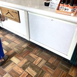 Scanlon's Dry Cleaners - Frontal