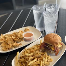 Crush Golf + Grill
