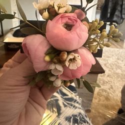 Rose Mountain Floral - Prom corsage