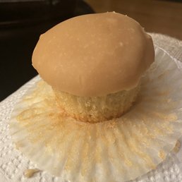 Carmel cupcake from the bakery next door that sells in the store Carmel cupcake from the bakery next door that sells in the store