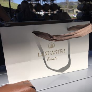 Lancaster Estate - Wine Tasting Room Near Me - Healdsburg, California