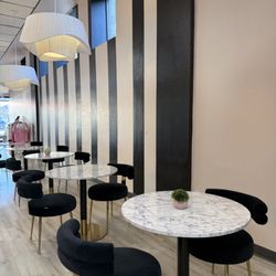 Idyllic Bubble Tea House - Seating area