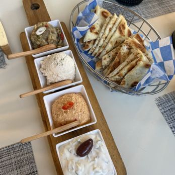 Psaraki - Pita and spreads - Greek Near Me - Brooklyn, New York