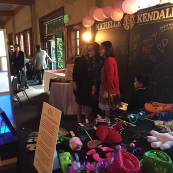 SelfiePod Photo Booth - Photo Booth Rentals Near Me SelfiePod Photo Booth - Photo Booth Rentals Near Me