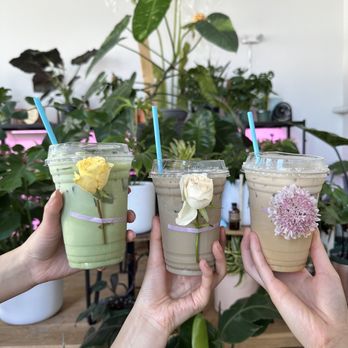 Bloomsgiving - matcha latte hojicha latte vanilla latte - Florists Near Me - Mountain View, California