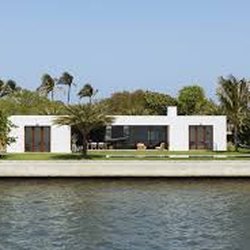 Gionta Realty Group - Contemporary houses along the Hillsborough River.