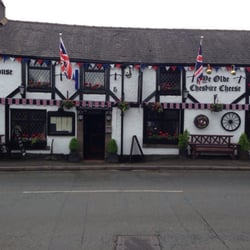 Ye Olde Cheshire Cheese Inn - Outside of pub