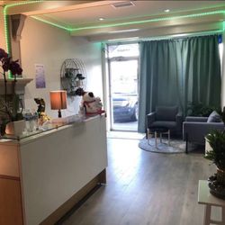 Lavender Spa - Front Desk