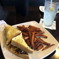 Ovation Bistro & Bar