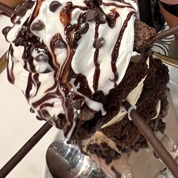 Sugar Factory - Brownie volcano explosion - Desserts Near Me - Glendale, Arizona Sugar Factory - Brownie volcano explosion - Desserts Near Me - Glendale, Arizona