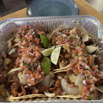 La Chingona Taqueria - 6 tacos - Food Trucks Near Me - Bellevue, Washington La Chingona Taqueria - 6 tacos - Food Trucks Near Me - Bellevue, Washington