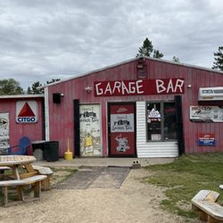 Famous Garage Bar