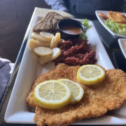 Schnitzel Schnitzel