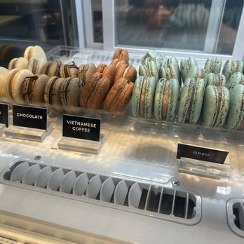 BobaLust - Days old macarons - Bubble Tea Near Me - Kent, Washington