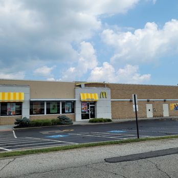 McDonald's - the front of a mcdonald's restaurant - Fast Food Near Me - Hartville, Ohio