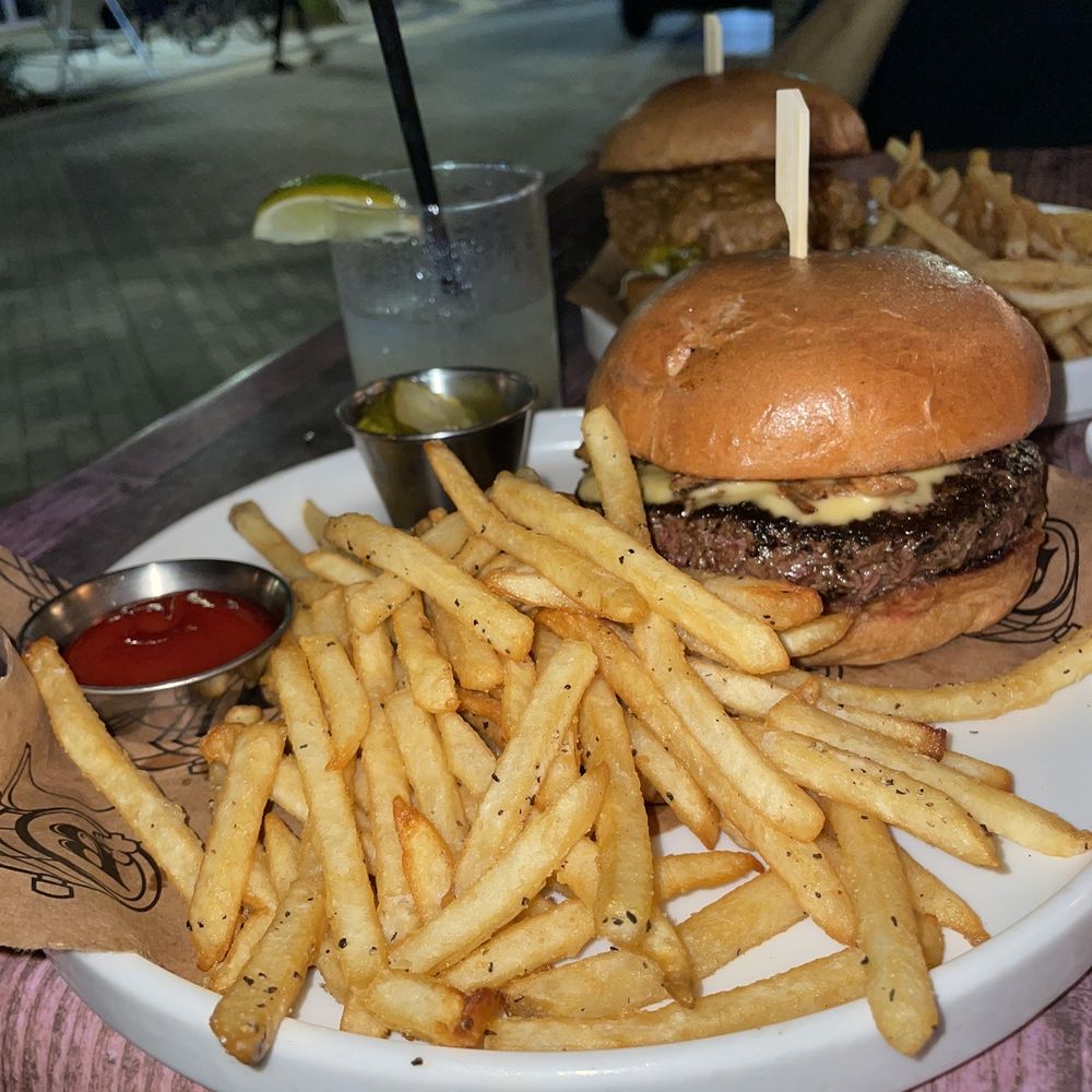 Batch Local Kitchen - Batch Burger - Cocktail Bars Near Me - West Palm Beach, Florida Batch Local Kitchen - Batch Burger - Cocktail Bars Near Me - West Palm Beach, Florida
