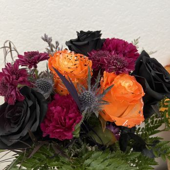 Blooming Gals Flower Shop - Halloween themed bouquet - Florists Near Me - Corona, California Blooming Gals Flower Shop - Halloween themed bouquet - Florists Near Me - Corona, California