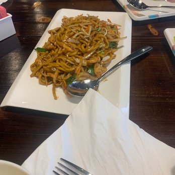 Lucky House - Chicken lo mein - Sushi Bars Near Me - Allen, Texas