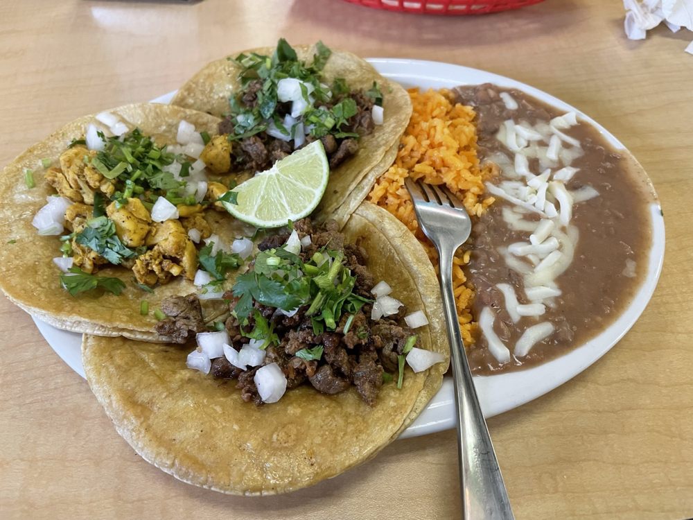 Carnitas El Tapatio Logo