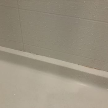 SpringHill Suites by Marriott Atlanta Downtown - Moldy shower - Hotels Near Me - Atlanta, Georgia SpringHill Suites by Marriott Atlanta Downtown - Moldy shower - Hotels Near Me - Atlanta, Georgia