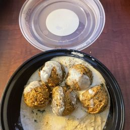 5 piece falafel with hummus to-go 5 piece falafel with hummus to-go