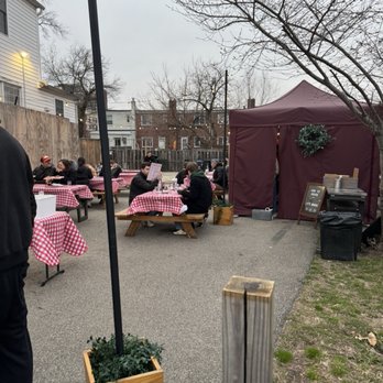 Stracci Pizza - Outside dining - Pizza Near Me - Alexandria, Virginia