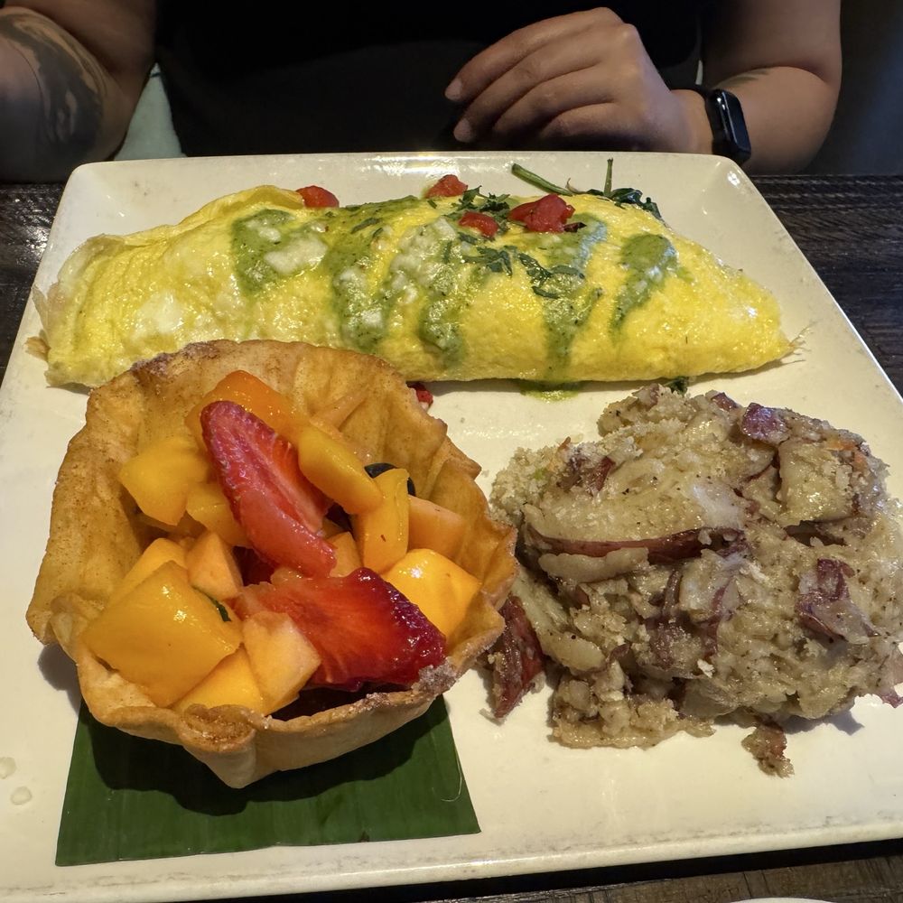 Cantina Laredo - Vegetarian omelette, spinach & potatoes. Great portion & it was made with care because it was excellent! - Mexican Near Me - Frisco, Texas