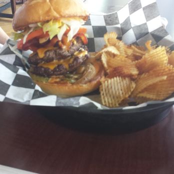 Ernie’s Midtown Pub - Ernie's Smash Burger with chips - Pubs Near Me - Rockford, Illinois