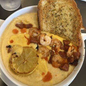 Eggs Up Grill - Shrimp n grits!! - Breakfast & Brunch Near Me - Cleveland, Tennessee