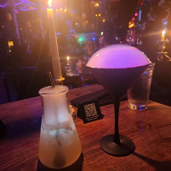 Raven’s Manor - Cocktail Bars Near Me - Portland, Oregon Raven’s Manor - Cocktail Bars Near Me - Portland, Oregon