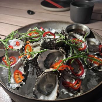Manalo Lounge - New American Near Me - Kapolei, Hawaii
