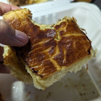 Sunswick 3535 Bar - Beef Brisket Sliders - just look how toasted and buttery the bread is even on the bottom! And it was still soft on the inside. - Bars Near Me - Astoria, New York