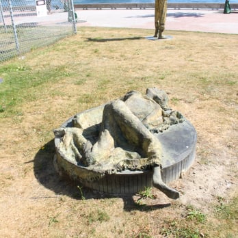 Ireland Park - Landmarks & Historical Buildings Near Me - Toronto, Ontario