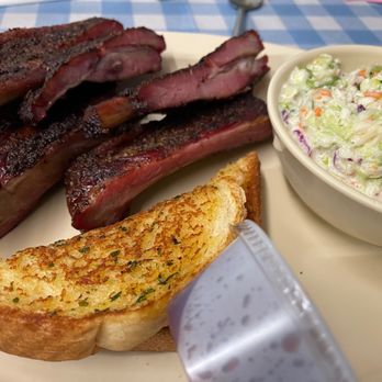 Florida's Kitchen - Ribs and coleslaw - American Near Me - Livingston, Texas