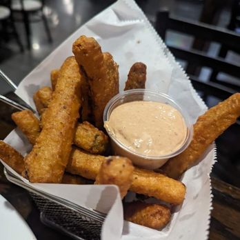 The Social Honolulu - Don't miss the zucchini fries - American Near Me - Honolulu, Hawaii The Social Honolulu - Don't miss the zucchini fries - American Near Me - Honolulu, Hawaii