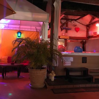 Villa Sinclair Beach Suites And Spa - Hot tub / jacuzzi - Hotels Near Me - Hollywood Beach, Florida