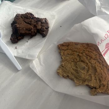 Mackinac Island Cookie Co - Cherry chocolate chip cookie and chocolate chip cookie - Desserts Near Me - Mackinac Island, Michigan Mackinac Island Cookie Co - Cherry chocolate chip cookie and chocolate chip cookie - Desserts Near Me - Mackinac Island, Michigan