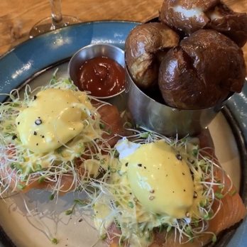 Scratch Kitchen - Salmon eggs benny. - Breakfast & Brunch Near Me - Honolulu, Hawaii Scratch Kitchen - Salmon eggs benny. - Breakfast & Brunch Near Me - Honolulu, Hawaii